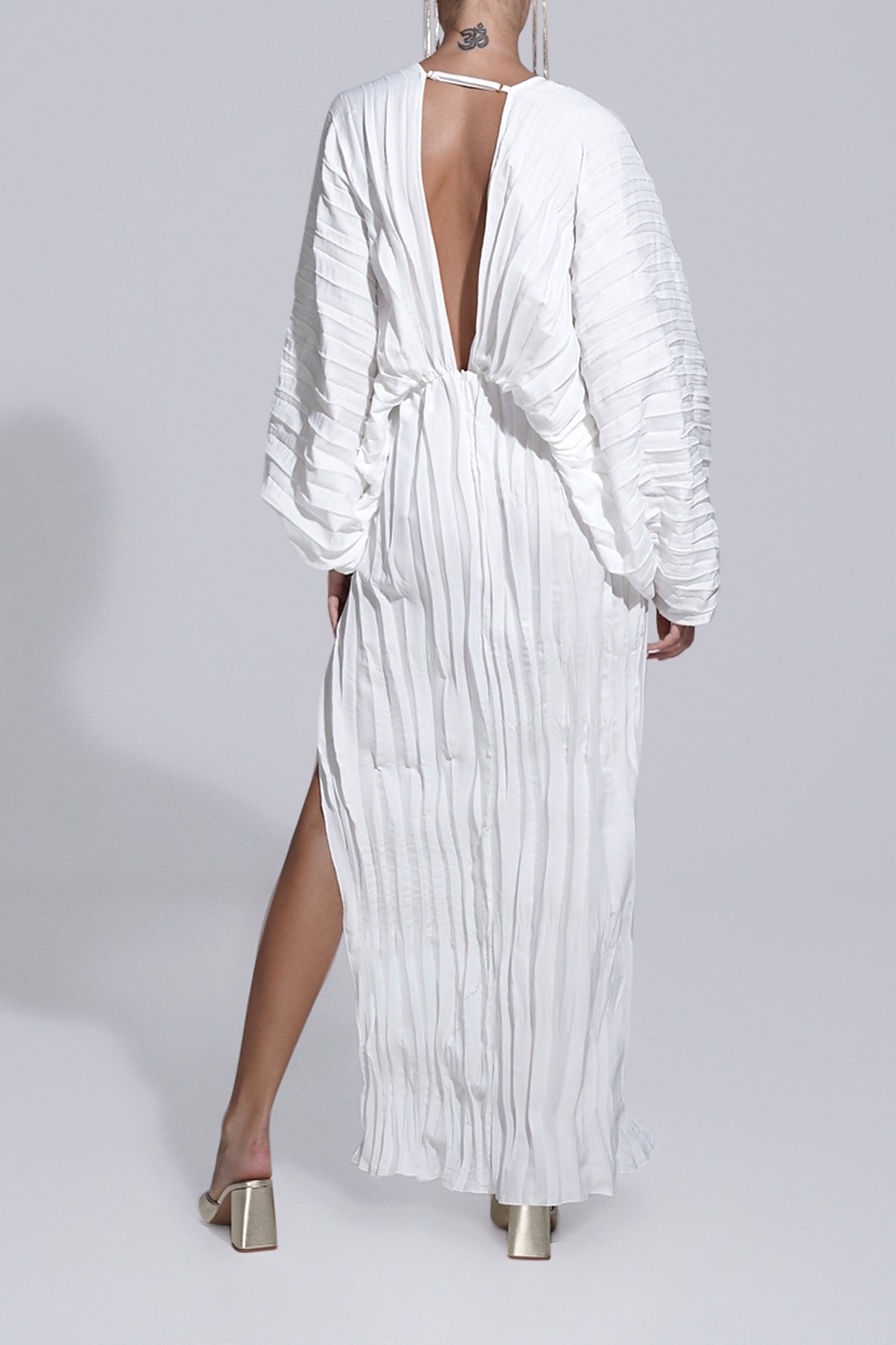 De Luxe Gown - Blanc Crepe