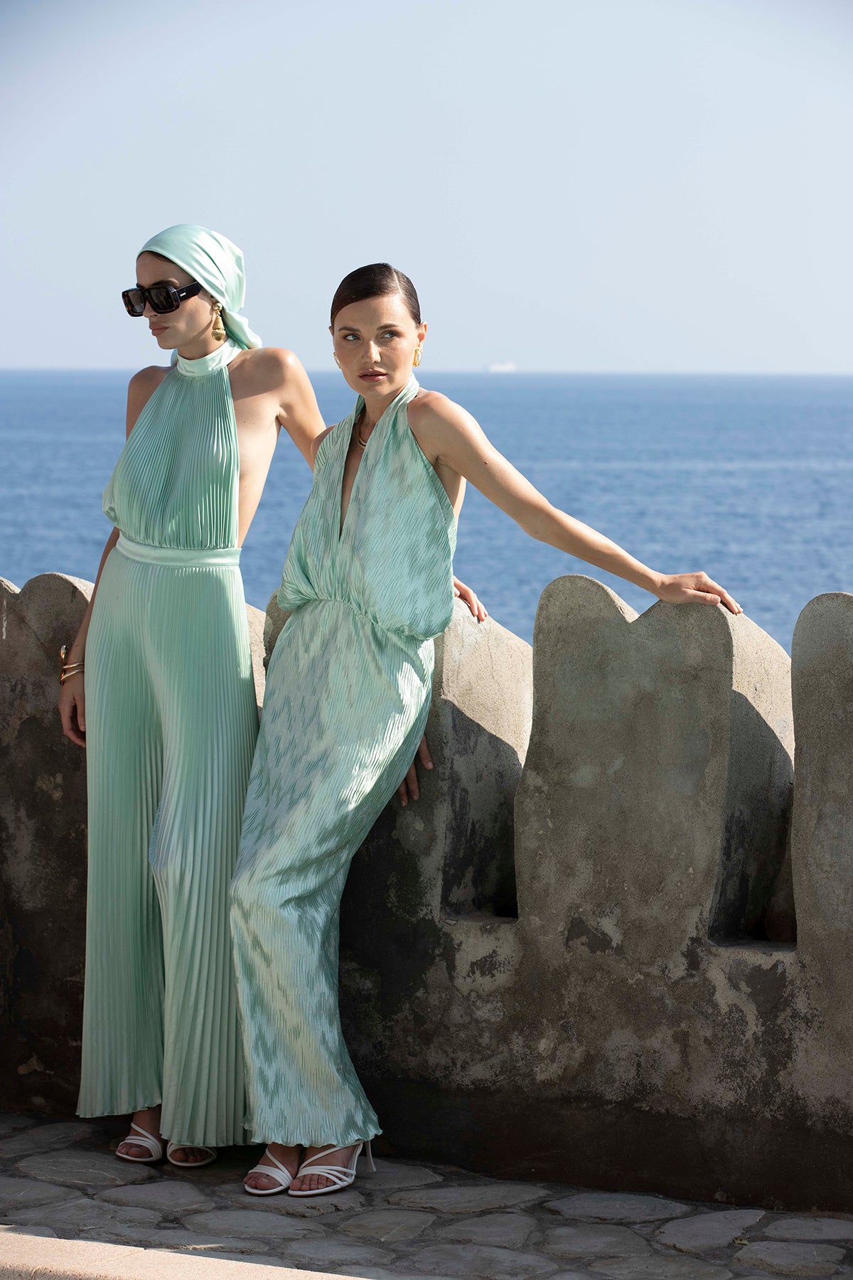 RIVIERA SLEEVELESS GOWN