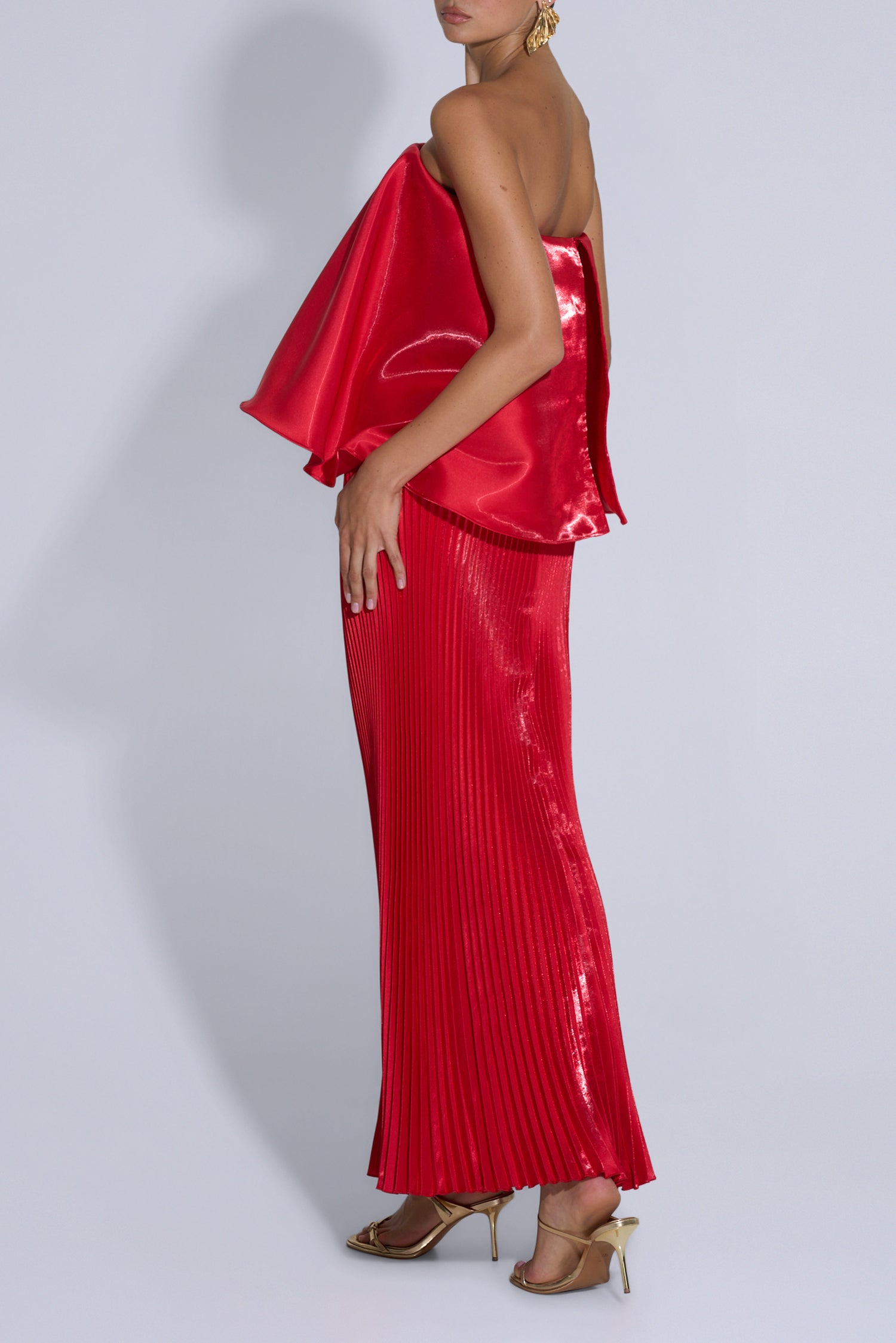 Aman Gown - Scarlet Gloss