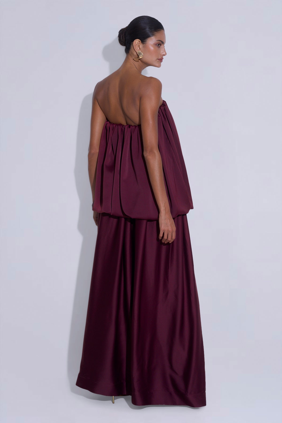Reine Gown - Wine