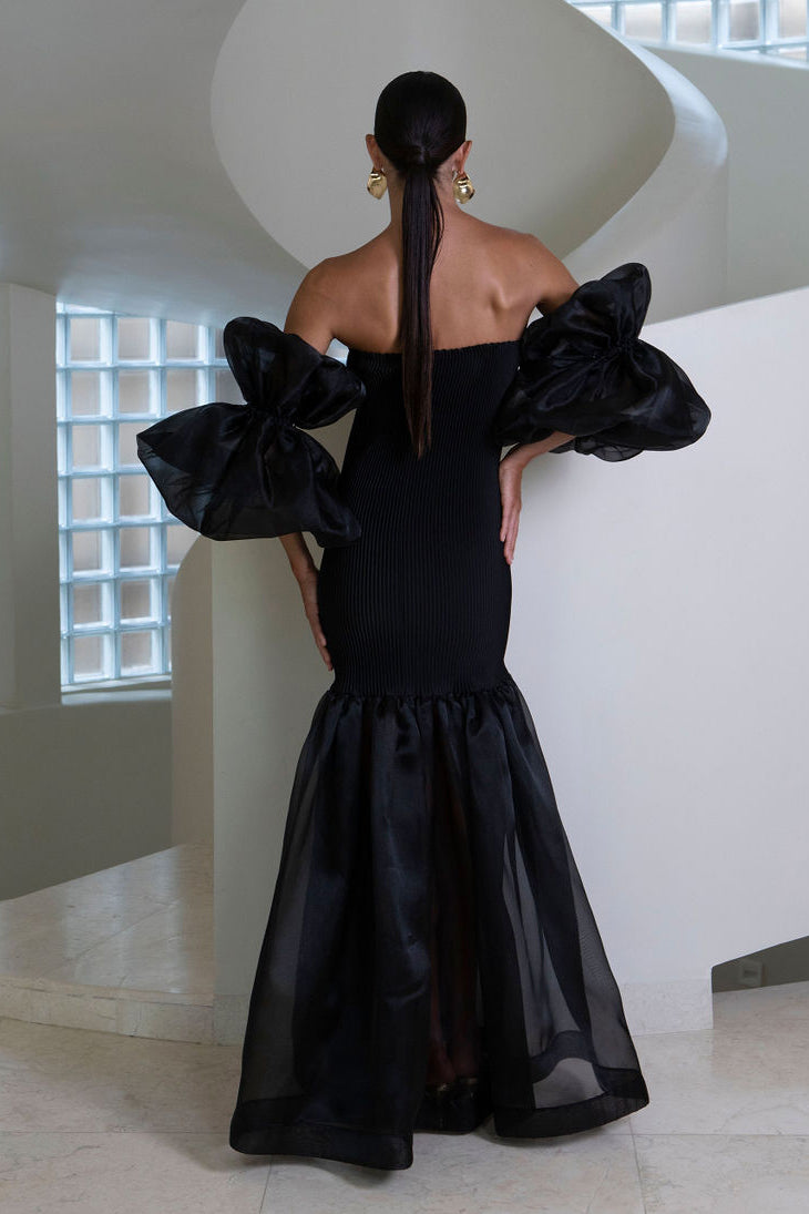 Vanity Sleeved Gown - Noir