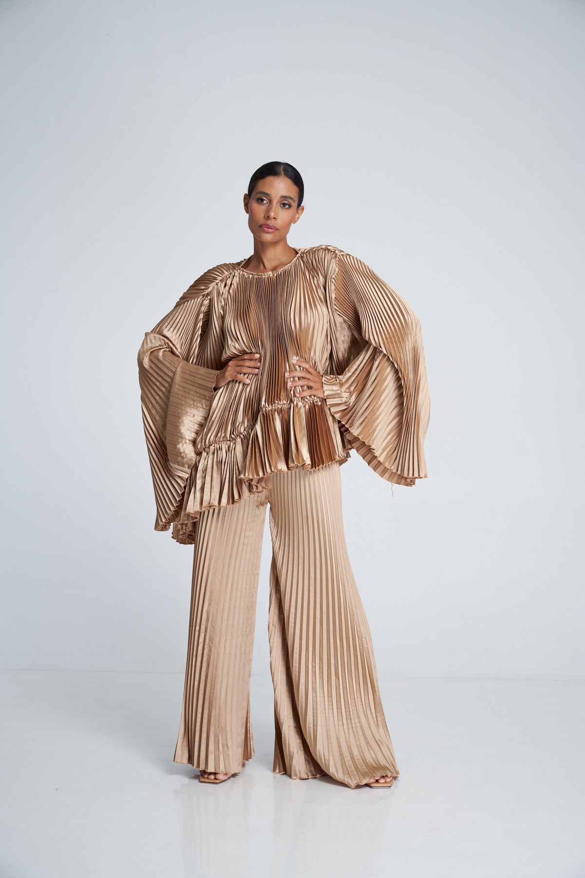 Bisous Pleated Pant - Sand